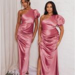 Σατέν Ροζ Μάξι Φόρεμα Με Ένα Μανίκι