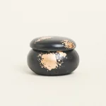 ΚΕΡΑΜΙΚΗ ΜΠΙΖΟΥΤΙΕΡΑ ΜΑΚΑΡΟΝ ΜΕ ΧΡΥΣΗ ΛΕΠΤΟΜΕΡΕΙΑ 6,5 x 5 cm ΜΑΥΡΟ / ΧΡΥΣΟ