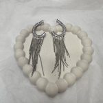 Ασημί μακριά σκουλαρίκια