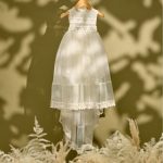 Εκρού βαπτιστικό φόρεμα με δαντέλα σταφυλλάκι