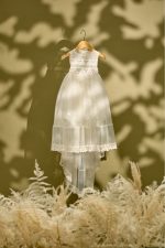 Εκρού βαπτιστικό φόρεμα με δαντέλα σταφυλλάκι