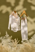 Βαπτιστικό σύνολο ολόλευκο λινό - Image 3