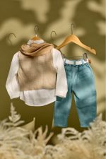 Βαπτιστικό σύνολο αγόρι με πετρόλ λινό ύφασμα και μπεζ γιλέκο - Image 2