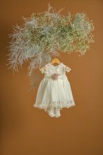 Βαπτιστικό φόρεμα εκρού πουά με διαφανές ντεκολτέ