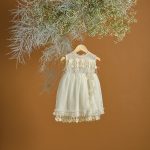 Βαπτιστικό φόρεμα εκρού με φτερά και ψιλό πουά τούλι