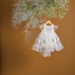 Βαπτιστικό φόρεμα λευκό με πουά ψιλό φλόκο