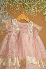 Βαπτιστικό φόρεμα σάπιο μήλο με πουά ψιλό φλόκο - Image 2