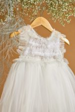 Βαπτιστικό φόρεμα λευκό με φιόγκο στην πλάτη - Image 2