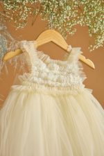 Βαπτιστικό φόρεμα εκρού με φιόγκο στην πλάτη - Image 3