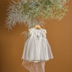 Λευκό βαπτιστικό φόρεμα πουά και δαντέλα με τετράγωνα