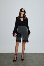 Βερμούδα Με Δαντέλα Στον Ποδόγυρο